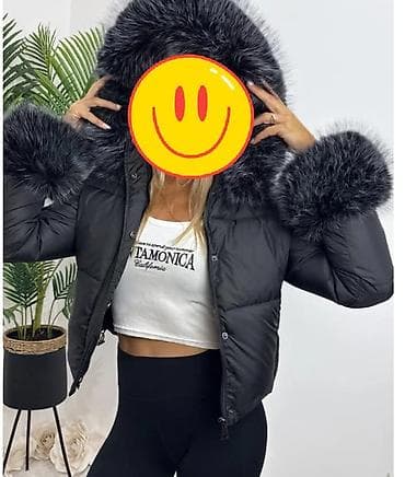 01. Ženska kratka štepana jakna sa kapuljačom. Ovaj model jakne ima na lalafo.rs — 4 01. Ženska kratka štepana jakna sa kapuljačom. Ovaj model jakne ima — 4