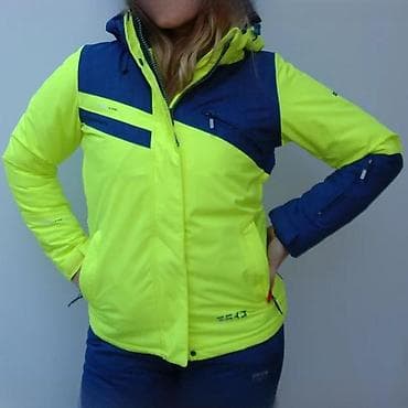 Ženska jakna u neon žutoj i tamnoplavoj boji, dizajnirana za udobnost na lalafo.rs Ženska jakna u neon žutoj i tamnoplavoj boji, dizajnirana za udobnost
