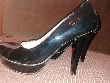 Crne lakovane salonke sa platformom i visokom štiklom.Nosene u par at lalafo.rs — 2 Crne lakovane salonke sa platformom i visokom štiklom.Nosene u par — 2