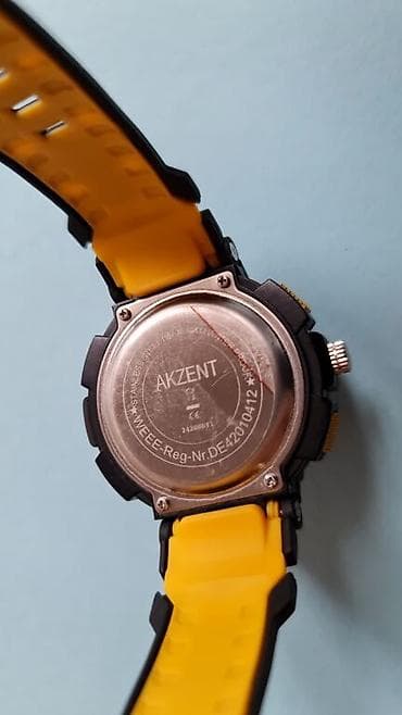 Sat muski nov samo proban.nema mane na lalafo.rs — 5 Sat muski nov samo proban.nema mane — 5