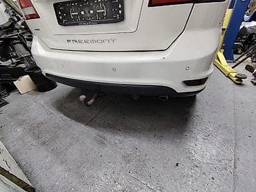 Fiat Freemont zadnji branik beli at lalafo.rs Fiat Freemont zadnji branik beli