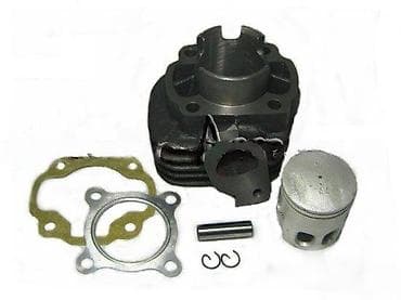 Set cilindar + klip za dvotaktni skuter/moped 50 ccm Opis: - na lalafo.rs Set cilindar + klip za dvotaktni skuter/moped 50 ccm Opis: -