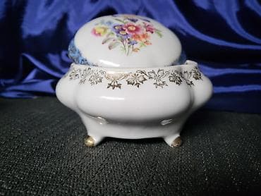 Satula vintaz porcelanska. Satula vintaz porceline de na lalafo.rs — 2 Satula vintaz porcelanska. Satula vintaz porceline de — 2