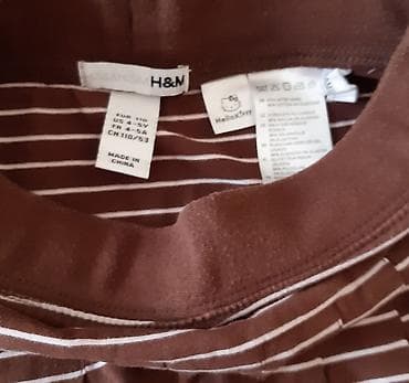 Kids' costumes: H&M dečja suknjica, Hello Kitty kolekcija. - Veličina: 104 (za at lalafo.rs — 2 Kids' costumes: H&M dečja suknjica, Hello Kitty kolekcija. - Veličina: 104 (za — 2