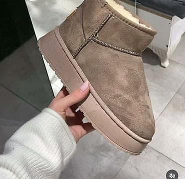 UGG cizme
36-41
3000 din na lalafo.rs — 5 UGG cizme
36-41
3000 din — 5