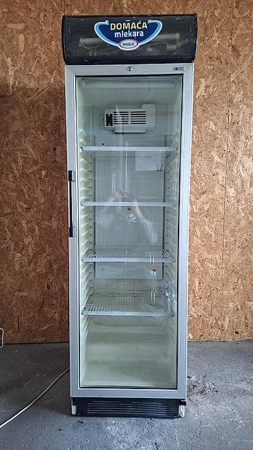 Electronics: Profesionalne vitrine/komercijalni frižideri sa staklenim vratima – za at lalafo.rs — 1 Electronics: Profesionalne vitrine/komercijalni frižideri sa staklenim vratima – za — 1