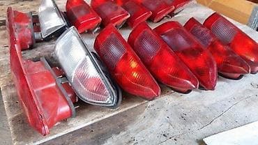 kom sa etiketom: Stop svetlo ALFA 156. Cena se odnosi na komad at lalafo.rs — 5 kom sa etiketom: Stop svetlo ALFA 156. Cena se odnosi na komad — 5