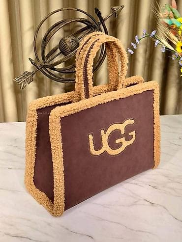 UGG torbe
Cena 5100
Dim.l 29x39
But.P45 at lalafo.rs — 9 UGG torbe
Cena 5100
Dim.l 29x39
But.P45 — 9
