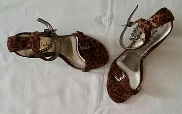 JENNIFER TAYLOR prelepe elegantne sandale uvek aktuelan model, br./39 na lalafo.rs — 5 JENNIFER TAYLOR prelepe elegantne sandale uvek aktuelan model, br./39 — 5