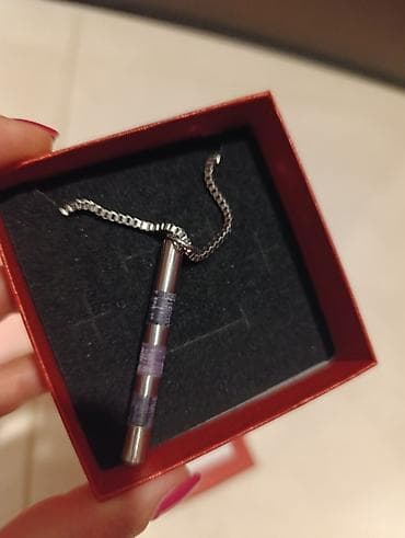 Elegantna ogrlica marke Mitto metal art, sa priveskom cilindričnog at lalafo.rs — 6 Elegantna ogrlica marke Mitto metal art, sa priveskom cilindričnog — 6