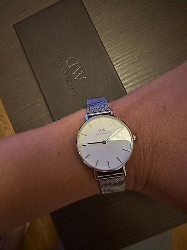 **Daniel Wellington Petite Sterling – Klasičan ženski ručni sat** na lalafo.rs — 2 **Daniel Wellington Petite Sterling – Klasičan ženski ručni sat** — 2