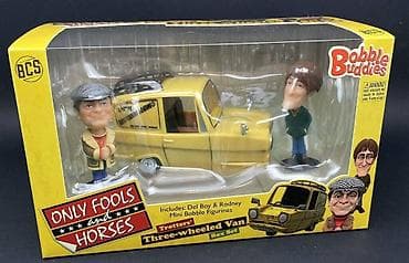 Only Fools and Horses Box Set - Del Boy i Rodney sa autom 4499 lično na lalafo.rs — 4 Only Fools and Horses Box Set - Del Boy i Rodney sa autom 4499 lično — 4