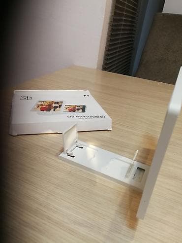 Postolje za telefon. Uveličava ako se nešto sa telefona gleda. A i za na lalafo.rs — 8 Postolje za telefon. Uveličava ako se nešto sa telefona gleda. A i za — 8