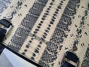 Michael kors original torba u dobrom stanju. Prelepa elegantna torba na lalafo.rs — 4 Michael kors original torba u dobrom stanju. Prelepa elegantna torba — 4