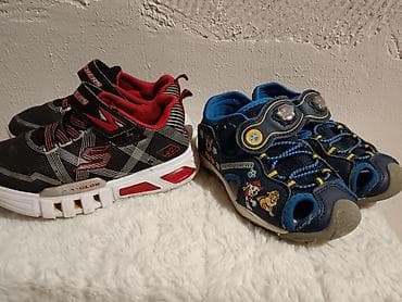 Skechers patike i nikeldin sandale(svetlece)28,ug 17.5 Sandale,kratko na lalafo.rs — 1 Skechers patike i nikeldin sandale(svetlece)28,ug 17.5 Sandale,kratko — 1