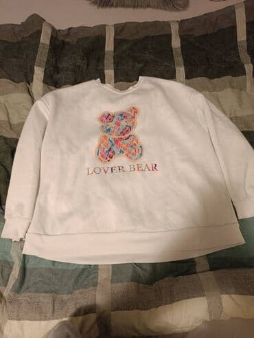 Beli dukser sa printom “LOVER BEAR”. - Model: klasični duks sa na lalafo.rs Beli dukser sa printom “LOVER BEAR”. - Model: klasični duks sa