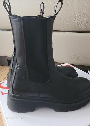 Guess Kožne ženske čizme – crne, Chelsea stil, br 38 - Materijal na lalafo.rs — 5 Guess Kožne ženske čizme – crne, Chelsea stil, br 38 - Materijal — 5