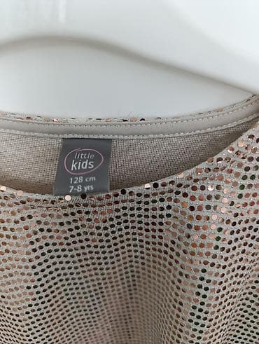 Dečija majica kratkih rukava, prekrivena sjajnim šljokicama u boji na lalafo.rs — 2 Dečija majica kratkih rukava, prekrivena sjajnim šljokicama u boji — 2