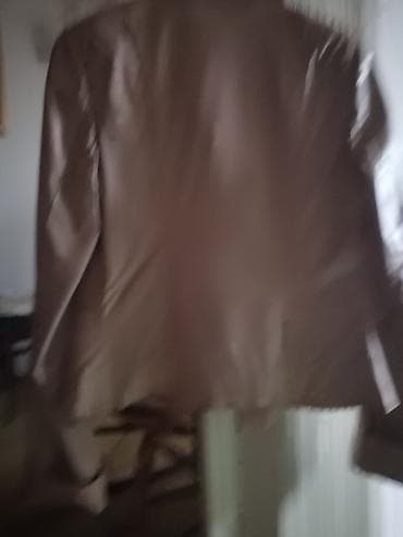 Ženska kraća jakna/blejzer od prave kože u bež/svetlosmeđoj nijansi na lalafo.rs Ženska kraća jakna/blejzer od prave kože u bež/svetlosmeđoj nijansi