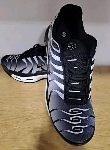 Tn patike
Brojevi 45
Cena 3100din. Hc na lalafo.rs — 1 Tn patike
Brojevi 45
Cena 3100din. Hc — 1