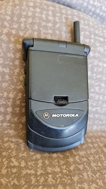 Motorola preklopni mobilni telefon sa eksternom antenom – klasičan na lalafo.rs — 7 Motorola preklopni mobilni telefon sa eksternom antenom – klasičan — 7