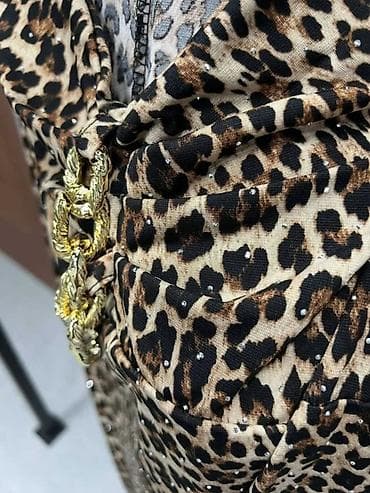 Leopard midi haljina sa izrezima i zlatnim lancem - Kroj: pripijena na lalafo.rs — 3 Leopard midi haljina sa izrezima i zlatnim lancem - Kroj: pripijena — 3