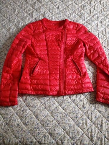 Ženska lagana jakna L’amie de Paris – crvena - Boja: intenzivno na lalafo.rs Ženska lagana jakna L’amie de Paris – crvena - Boja: intenzivno