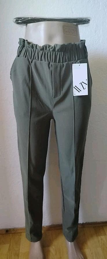pantalone butiku ali: Ženske pantalone – maslinasto zelene, sa etiketom AVX. Veličina na lalafo.rs — 1 pantalone butiku ali: Ženske pantalone – maslinasto zelene, sa etiketom AVX. Veličina — 1