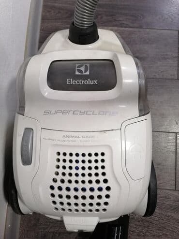 Robot usisivači: Electrolux SuperCyclone usisivač bez kese – Animal Care - Ciklonska na lalafo.rs — 5 Robot usisivači: Electrolux SuperCyclone usisivač bez kese – Animal Care - Ciklonska — 5