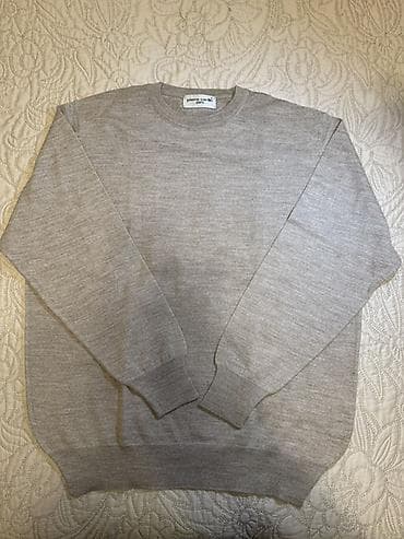 Pierre Cardin Paris duks/sweater, siva boja, okrugli izrez. - Model na lalafo.rs — 1 Pierre Cardin Paris duks/sweater, siva boja, okrugli izrez. - Model — 1