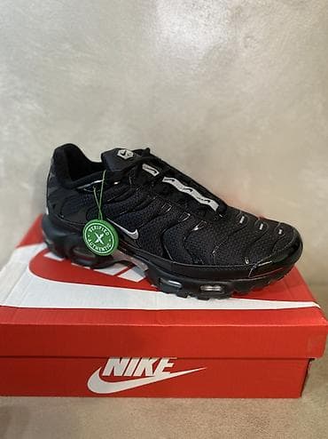 Nike Air Max Plus (TN) patike – crna boja - Model: Air Max Plus (TN) at lalafo.rs — 1 Nike Air Max Plus (TN) patike – crna boja - Model: Air Max Plus (TN) — 1