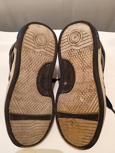 Duboke svetlece patike za dečake Sprandi Junior range, broj 32. - na lalafo.rs — 8 Duboke svetlece patike za dečake Sprandi Junior range, broj 32. - — 8