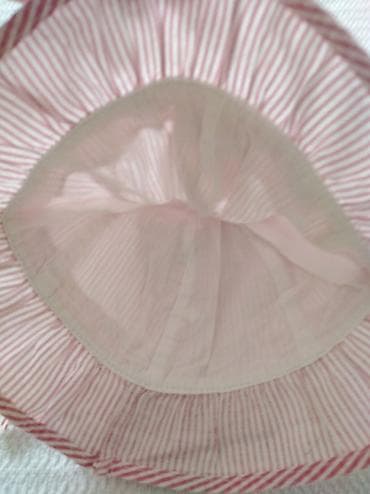 Hats, scarves and gloves: Šeširić za bebe devojčice Veličina 48 cm obim glave Kupljen u Aksi at lalafo.rs — 8 Hats, scarves and gloves: Šeširić za bebe devojčice Veličina 48 cm obim glave Kupljen u Aksi — 8