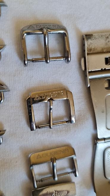 Lot satova i delova za satove Sadržaj: - 3 kućišta/mehanizma ručnih na lalafo.rs — 6 Lot satova i delova za satove Sadržaj: - 3 kućišta/mehanizma ručnih — 6