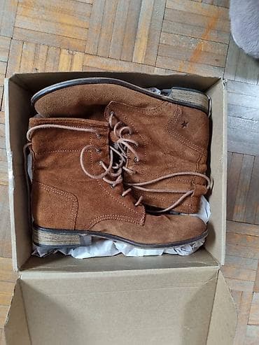 Ženske čizme od brušene kože, španski proizvođač. Veličina 39 (oznaka at lalafo.rs — 3 Ženske čizme od brušene kože, španski proizvođač. Veličina 39 (oznaka — 3