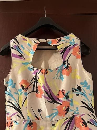 Ženska elegantna haljina bez rukava Monsoon - Kroj: pripijena na lalafo.rs — 3 Ženska elegantna haljina bez rukava Monsoon - Kroj: pripijena — 3