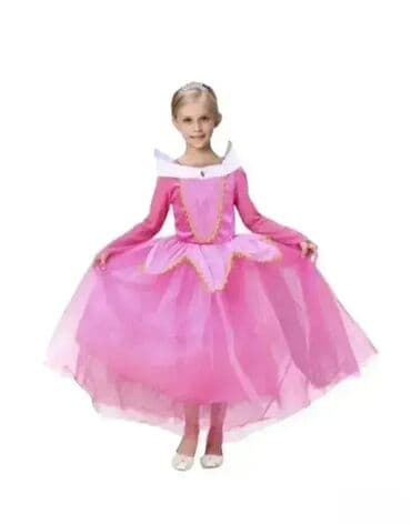 Kostim Trnova Ružica Dobrodošli u Davidov shop online market, koji će na lalafo.rs Kostim Trnova Ružica Dobrodošli u Davidov shop online market, koji će