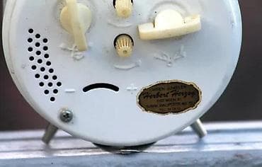 Vintage Junghans Repeat mehanički budilnik. Vintage iz 1950-ih Made in at lalafo.rs — 3 Vintage Junghans Repeat mehanički budilnik. Vintage iz 1950-ih Made in — 3