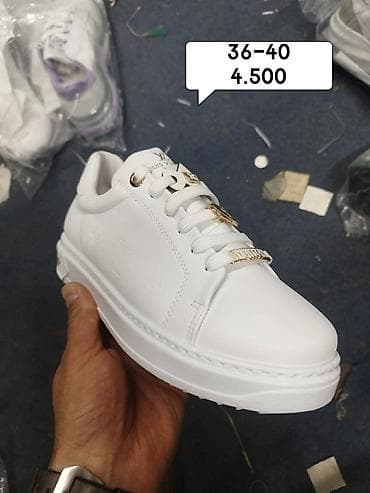 Louis Vuitton
36-40
4.500 na lalafo.rs Louis Vuitton
36-40
4.500