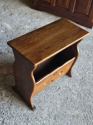 Dressers: Drvena polica/stalak za novine i časopise - Materijal: puno drvo at lalafo.rs — 4 Dressers: Drvena polica/stalak za novine i časopise - Materijal: puno drvo — 4