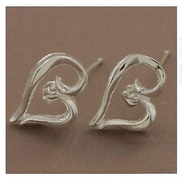 kom sa etiketom: Minđuše od srebra 925 – romantična srca - Materijal: fino srebro 925 at lalafo.rs — 1 kom sa etiketom: Minđuše od srebra 925 – romantična srca - Materijal: fino srebro 925 — 1