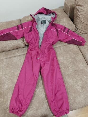 Skafander za devojcice vel 128 ocuvan na lalafo.rs Skafander za devojcice vel 128 ocuvan