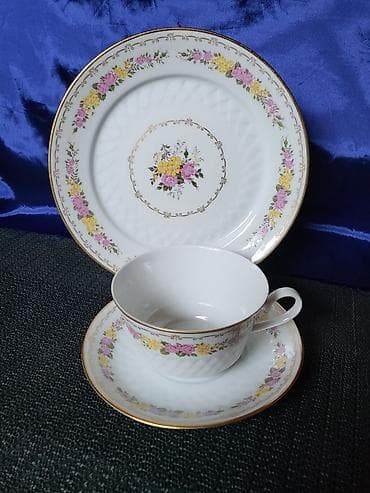 Set 1 Freiberger porcelan,Istocna Nemacka iz 70ih. Nemacki set na lalafo.rs Set 1 Freiberger porcelan,Istocna Nemacka iz 70ih. Nemacki set