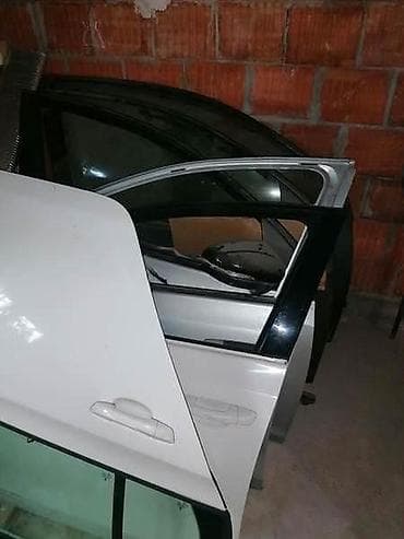 VRATA GOLF 6 ZA VOLKSWAGEN GOLF 6 | Vrata, prednja i zadnja na lalafo.rs VRATA GOLF 6 ZA VOLKSWAGEN GOLF 6 | Vrata, prednja i zadnja