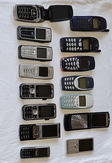 Kolekcija starih mobilnih telefona – razni brendovi i modeli - na lalafo.rs — 5 Kolekcija starih mobilnih telefona – razni brendovi i modeli - — 5