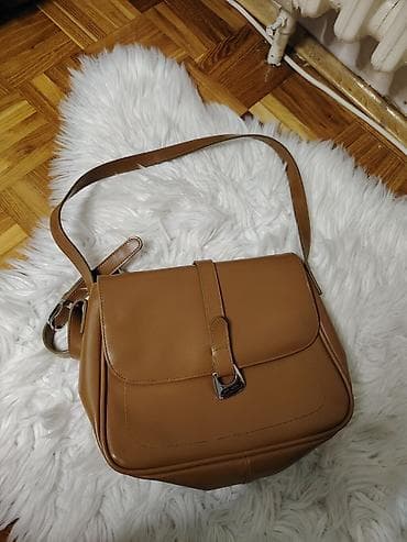 Ženska torba preko ramena – karamel smeđa - Materijal: glatka na lalafo.rs — 1 Ženska torba preko ramena – karamel smeđa - Materijal: glatka — 1