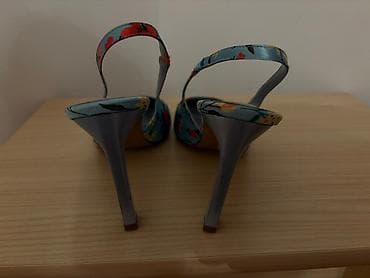 kargo pantalone h: Potpuno ocuvane sandale, dvaput obuvene, pre tri godine placene 5670 at lalafo.rs — 7 kargo pantalone h: Potpuno ocuvane sandale, dvaput obuvene, pre tri godine placene 5670 — 7