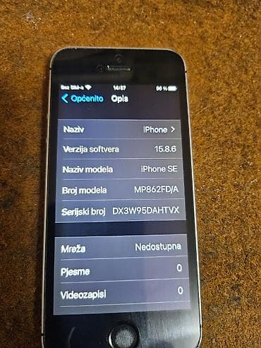 Apple iPhone SE (1. generacija) – model MP862FD/A, srebrna boja. Iphon na lalafo.rs — 3 Apple iPhone SE (1. generacija) – model MP862FD/A, srebrna boja. Iphon — 3