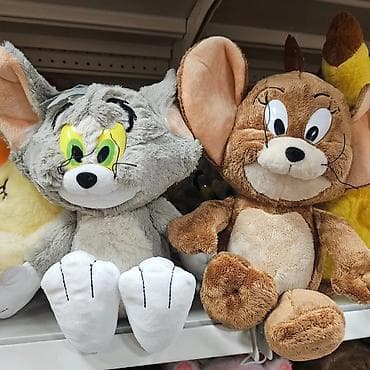 Plišane igračke: Plišane igračke Tom i Džeri – legendarni rivali spremni za maženje i na lalafo.rs — 1 Plišane igračke: Plišane igračke Tom i Džeri – legendarni rivali spremni za maženje i — 1