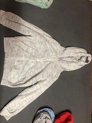 Lot dukseva i kardigana za devojčice - Crveni kardigan s dugmadima na lalafo.rs — 5 Lot dukseva i kardigana za devojčice - Crveni kardigan s dugmadima — 5